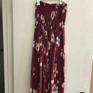 Long strapless Floral Maroon dress with leg slits size: m/l